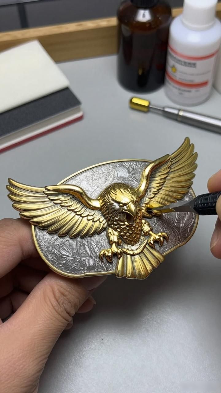 史蒂芬鹰头造型皮带扣头修复_史蒂芬鹰头腰带皮带扣头维修修复翻新抛光打磨镀金_鹰头皮带扣头镀金层保养